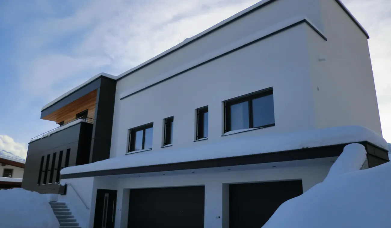 ostansichtgarageneinfahrtdittrich.jpg